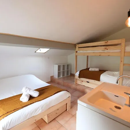 Quarto em Acomodações Particulares Dans Nichee Au Coeur Des Montagnes